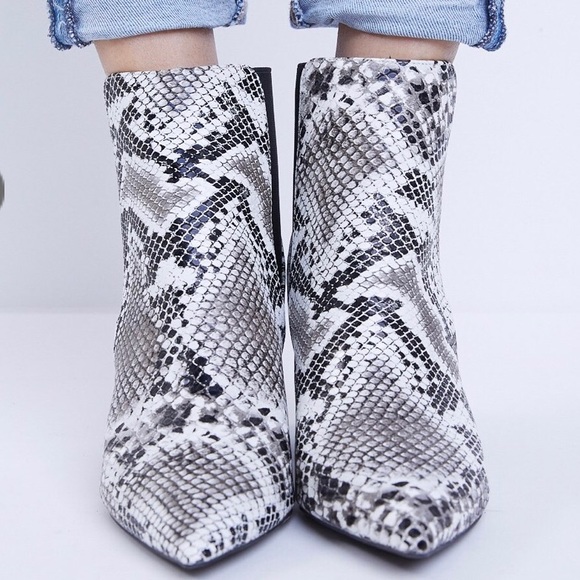 Snakeskin booties - Picture 5 of 8